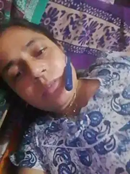 Varsha_96 live cam on StripChat
