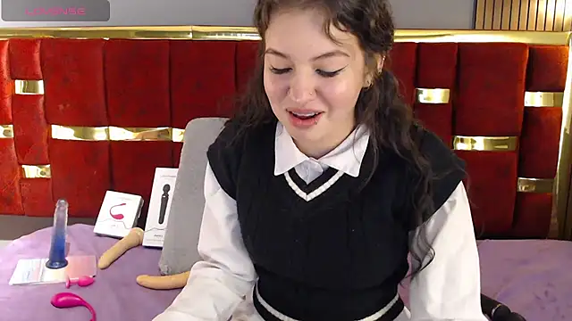 lilimini032 live cam on StripChat