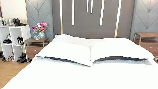 OliviGrace live cam on StripChat