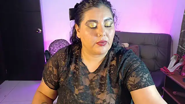AndreaKinky live cam on StripChat