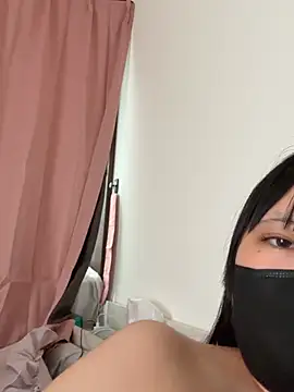 nyam_nyam__m live cam on StripChat
