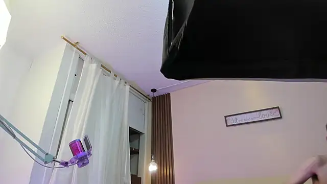 Max_saenz live cam on StripChat
