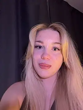 ariashaa live cam on StripChat