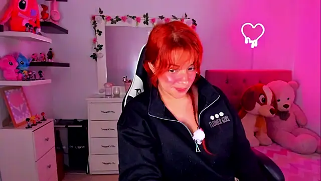 Vannessa__Shy live cam on StripChat