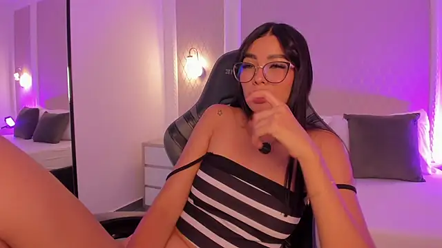 emily_tolson live cam on StripChat