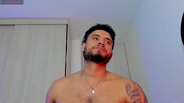 AUSTINN_TORRES live cam on StripChat