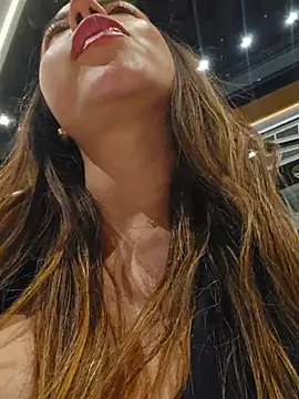 Karen_San_Miguel live cam on StripChat
