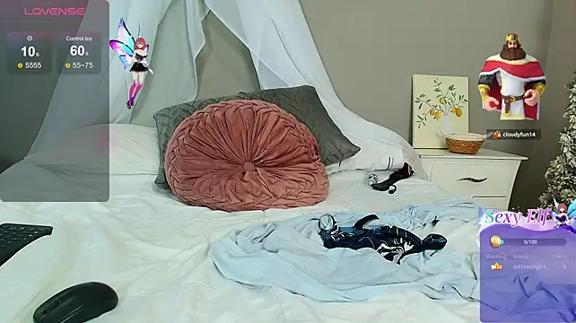 bloom_apple live cam on StripChat