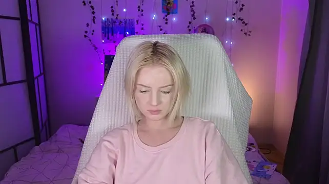 ImBonBon live cam on StripChat