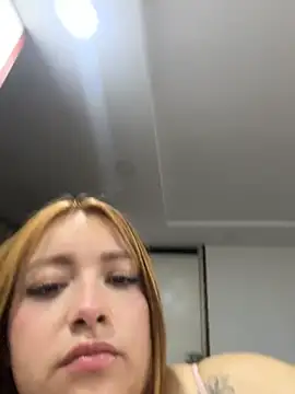 Tatiana_O live cam on StripChat
