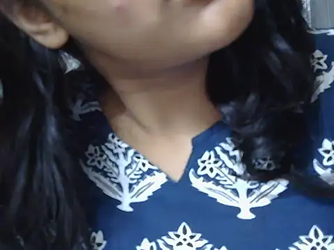 Queen_Avantika live cam on StripChat