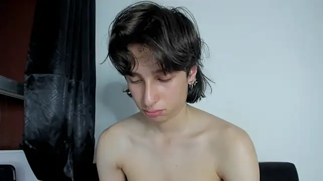 Onion_knight live cam on StripChat