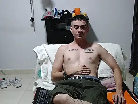 Zac_Efront live cam on StripChat
