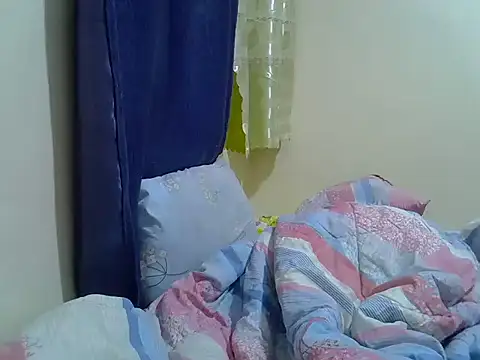 prettymiss3 live cam on StripChat