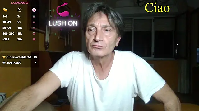 lattediyak live cam on StripChat
