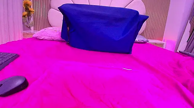 nata_luna live cam on StripChat