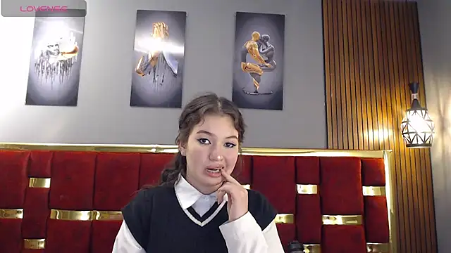 lilimini032 live cam on StripChat