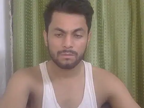 Stubborndesiboy live cam on StripChat