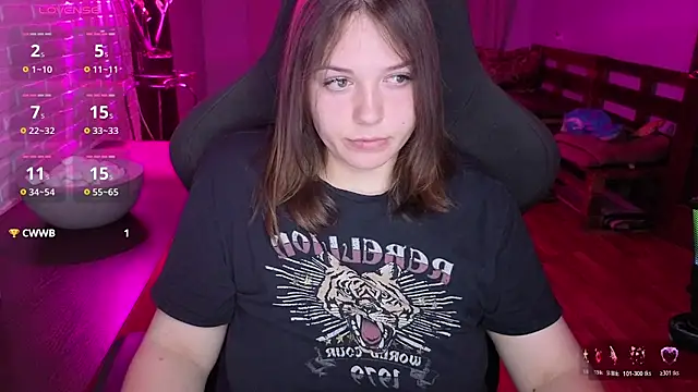 XNirvanaX live cam on StripChat