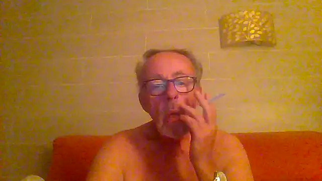 tuggy59 live cam on StripChat