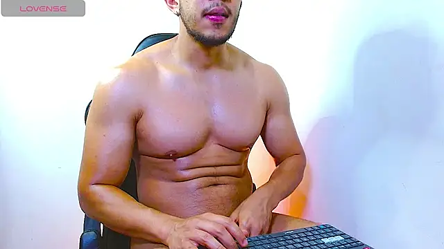 georgeholl live cam on StripChat