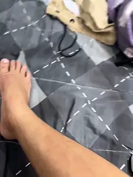 TylerPrecummer live sex cam