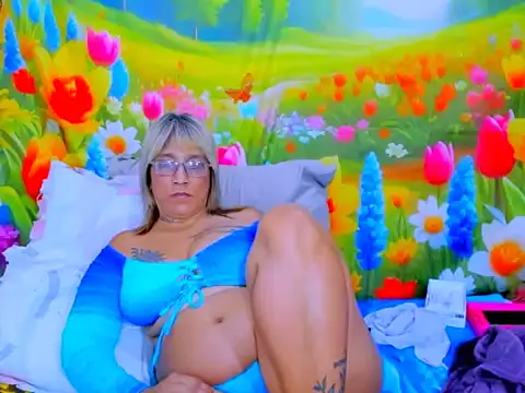 indianroxy live cam on StripChat