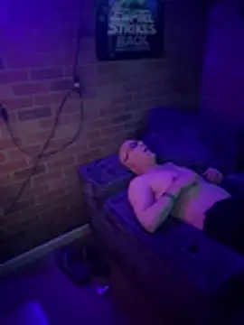 chronic_vibez live cam on StripChat
