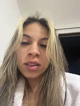 Mia_Rosee1 live cam on StripChat