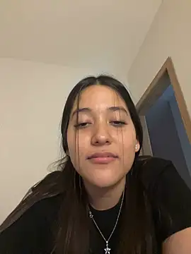Nhefertary live cam on StripChat