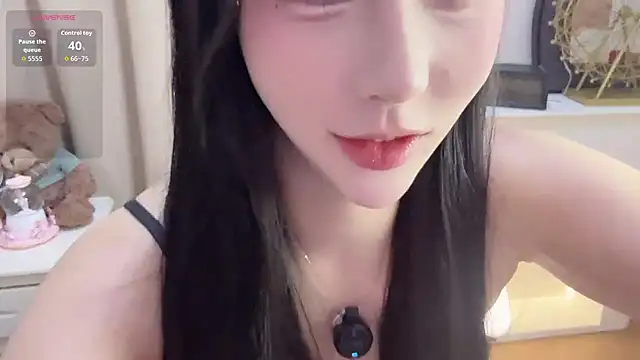 Tha-liya live cam on StripChat