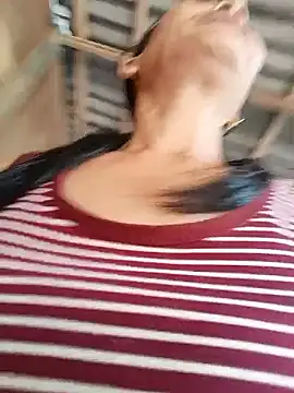 KK_sexyy live cam on StripChat