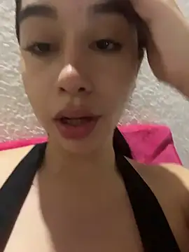 Nova_sakura live cam on StripChat
