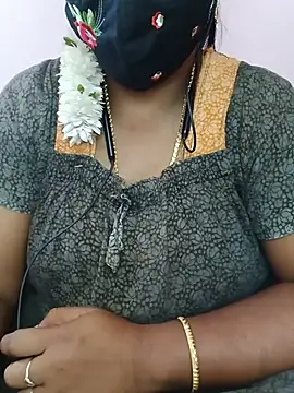 sweetkeerthi live cam on StripChat