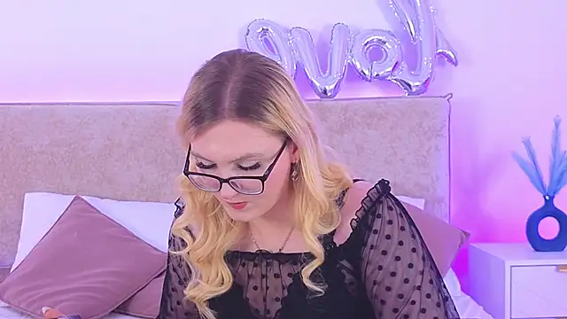 Jules_night live cam on StripChat