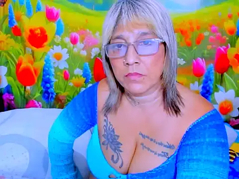 indianroxy live cam on StripChat