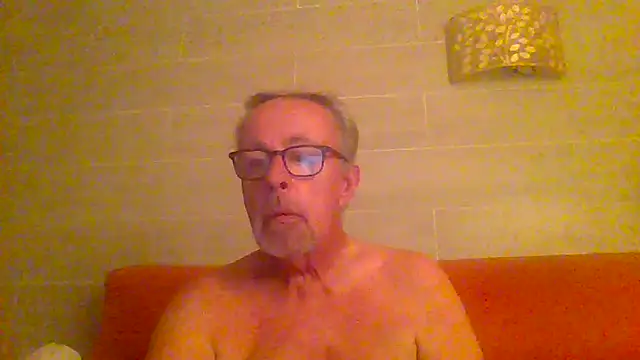 tuggy59 live cam on StripChat
