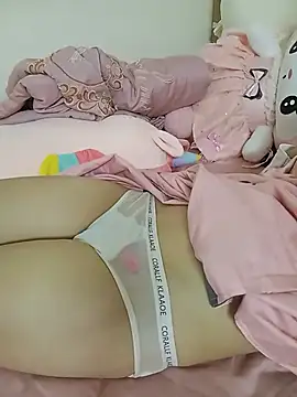 Suca-babyy live cam on StripChat