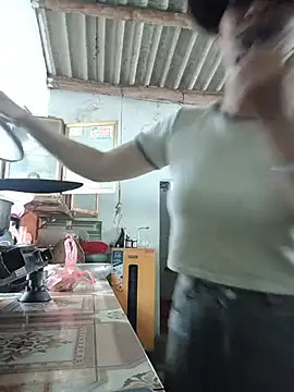 Bong_Hoa live cam on StripChat