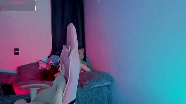 sharonbone live cam on StripChat