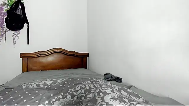 liammendoza98 live cam on StripChat