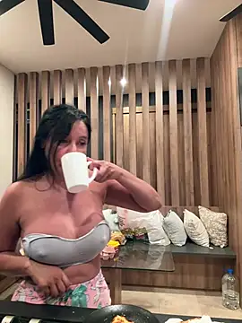 _kathaLopez_ live cam on StripChat