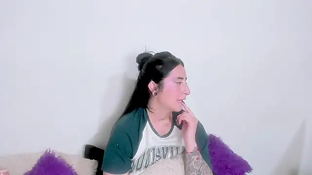 Gabriela_jak live cam on StripChat