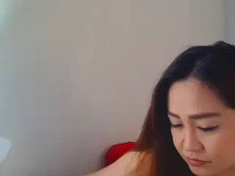 Hershey10 live cam on StripChat