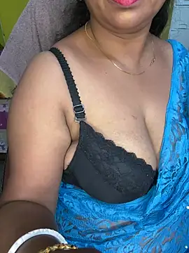Kritika_21 live cam on StripChat