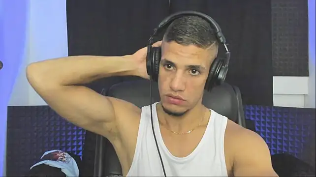 jhonnysnow17 live sex cam