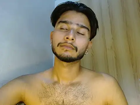 CoralN live sex cam
