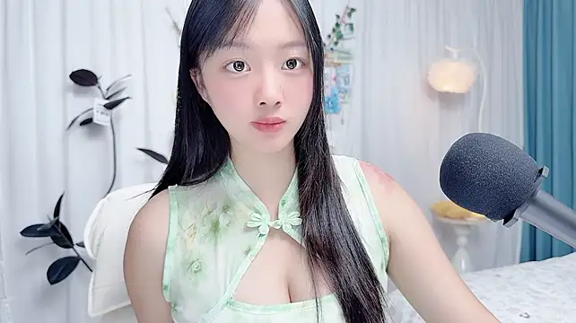 Winnie666999 live cam on StripChat