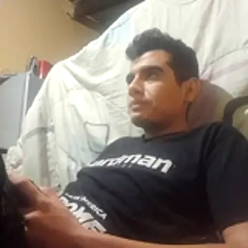 Ortiz3404 live cam on StripChat