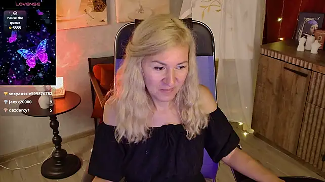 DonnaSmitth live cam on StripChat